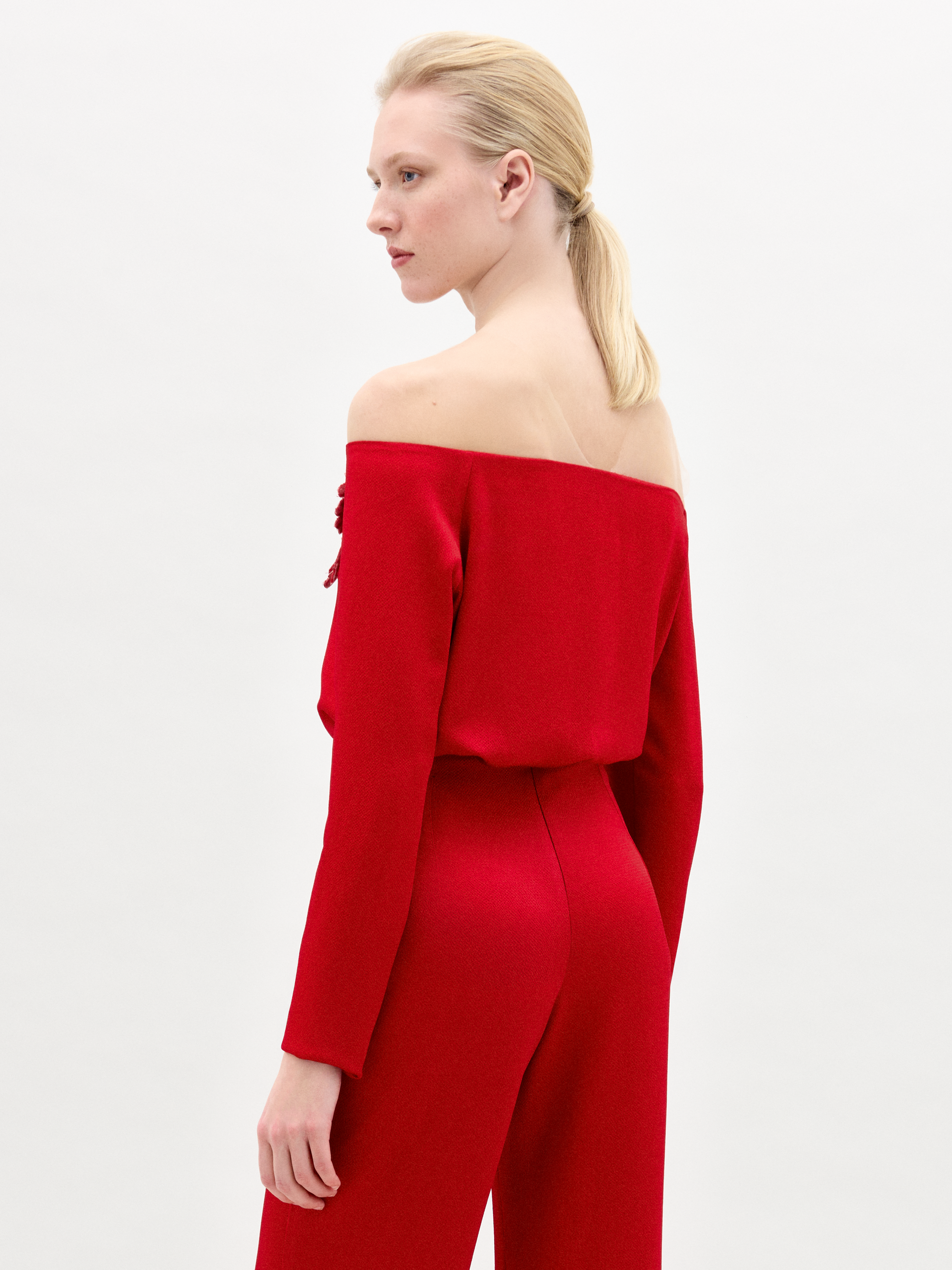 BELINDABLOUSE-ROUGE_BACK_HolidayCapsule2025_43d0e2ba-1d56-4a40-9bf1-77b14c096a20