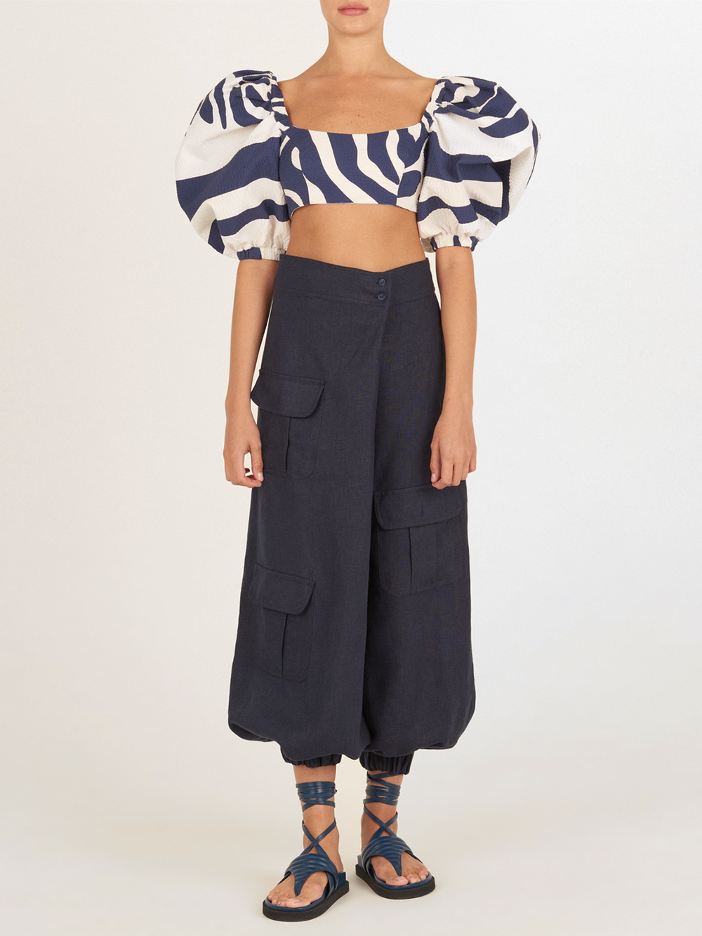 Brandon Pant Navy Linen with elastic cuffs.