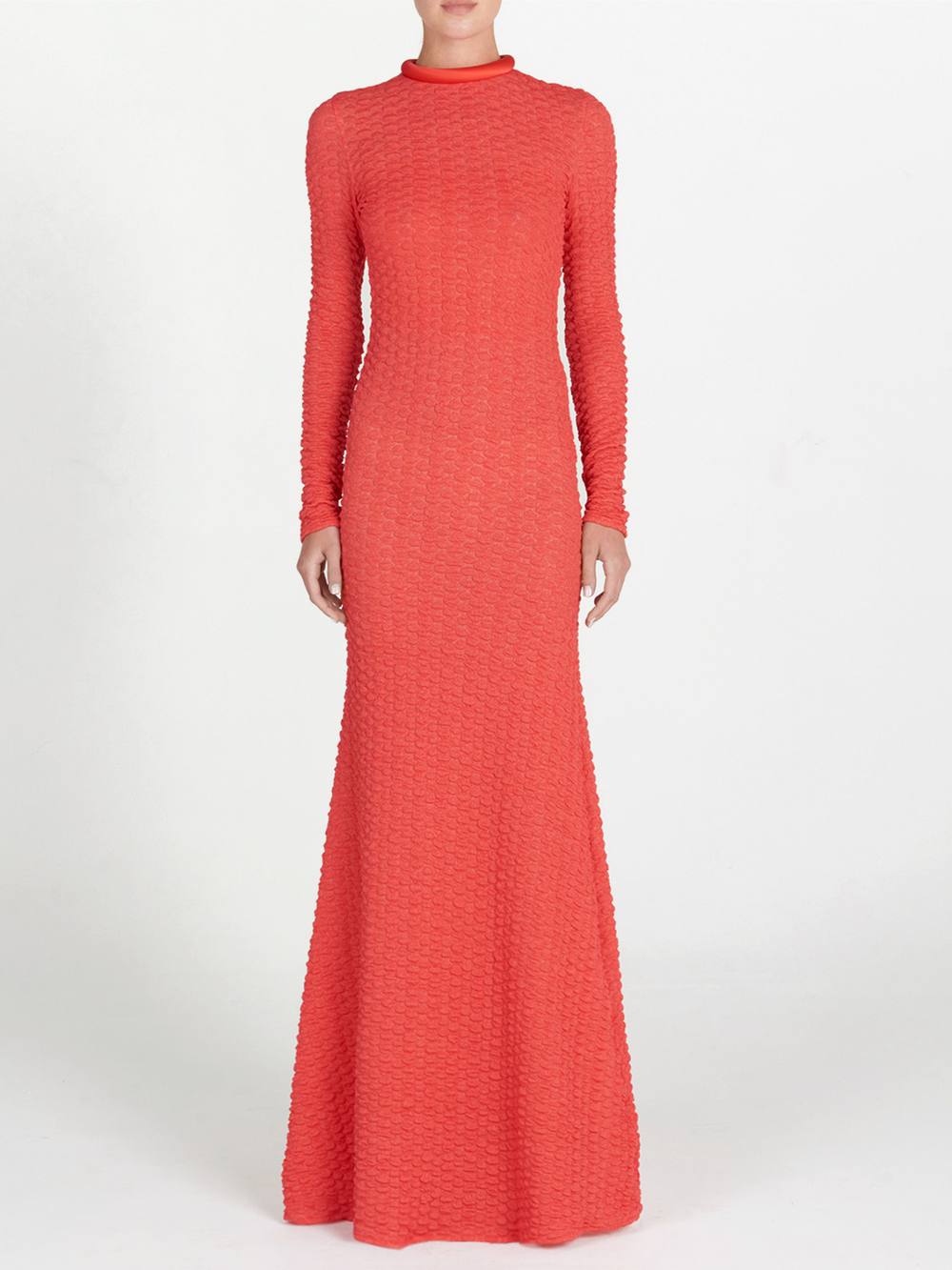 The Gabbice Dress Rouge in coral fabric is long-sleeved.