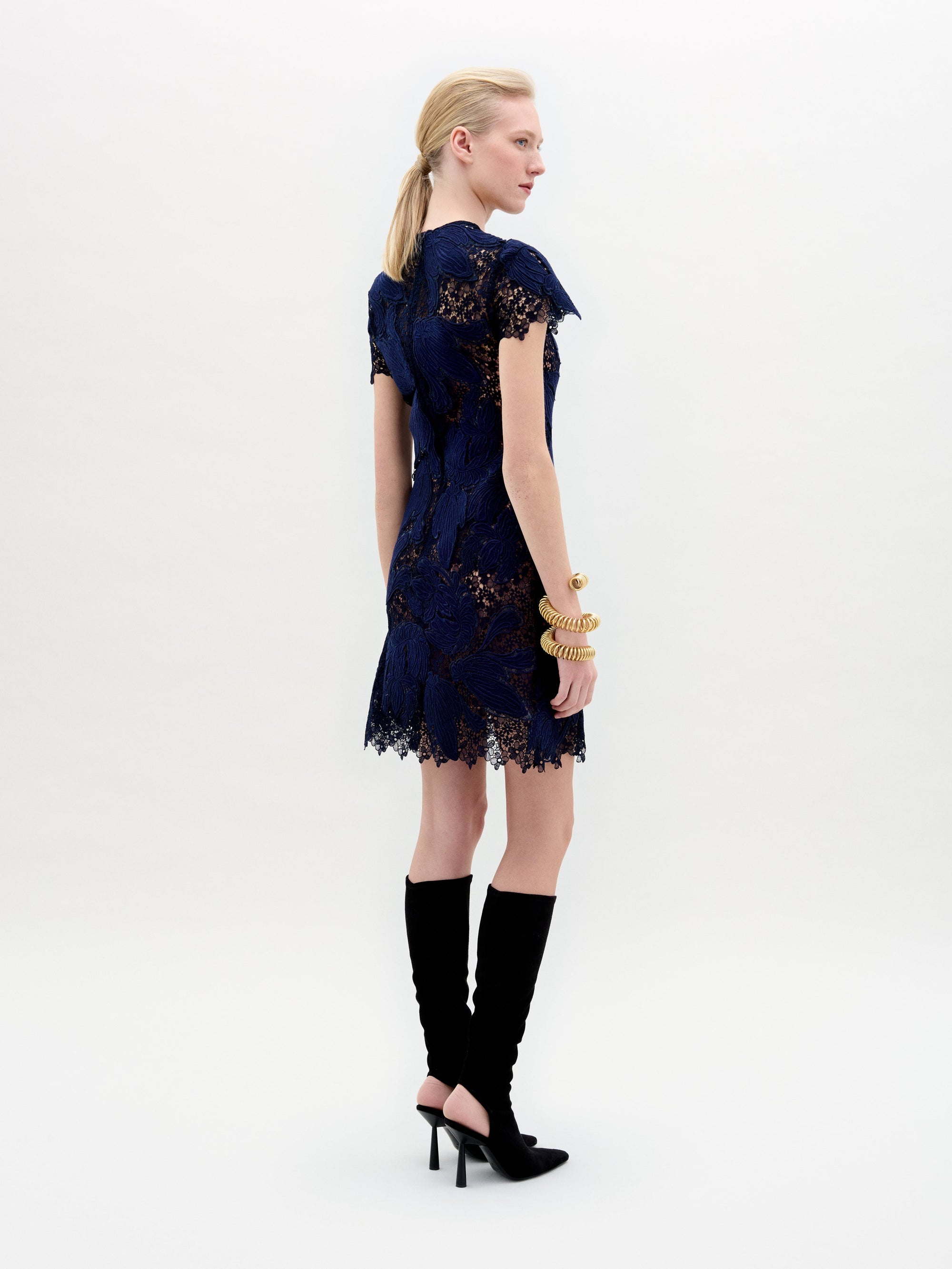 VERONICADRESS-NAVY_BACK_HOLIDAYCAPSULE2025