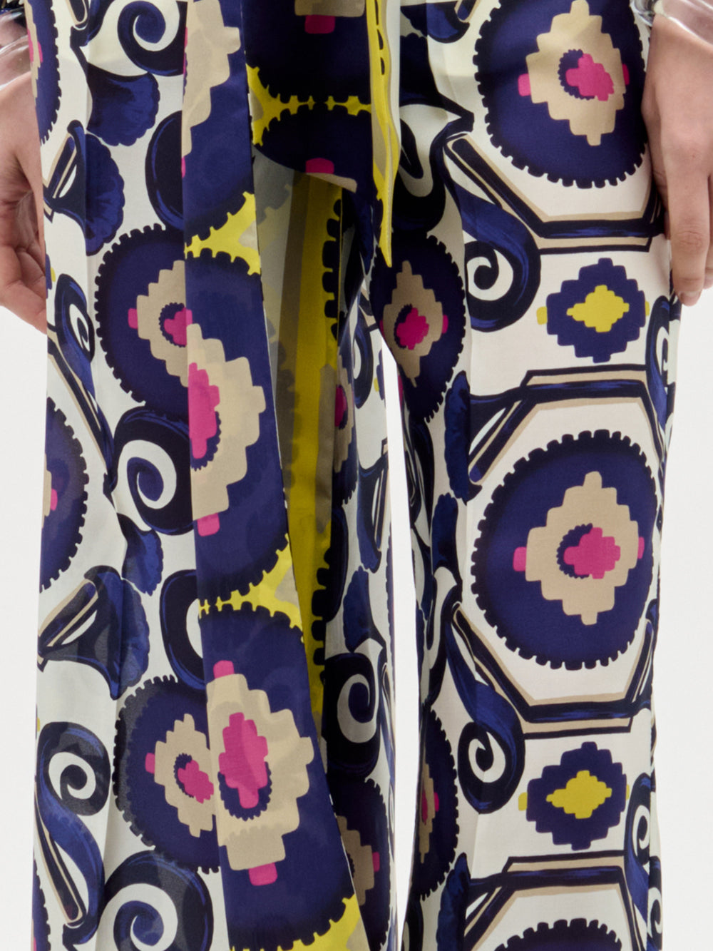 Emine Pant