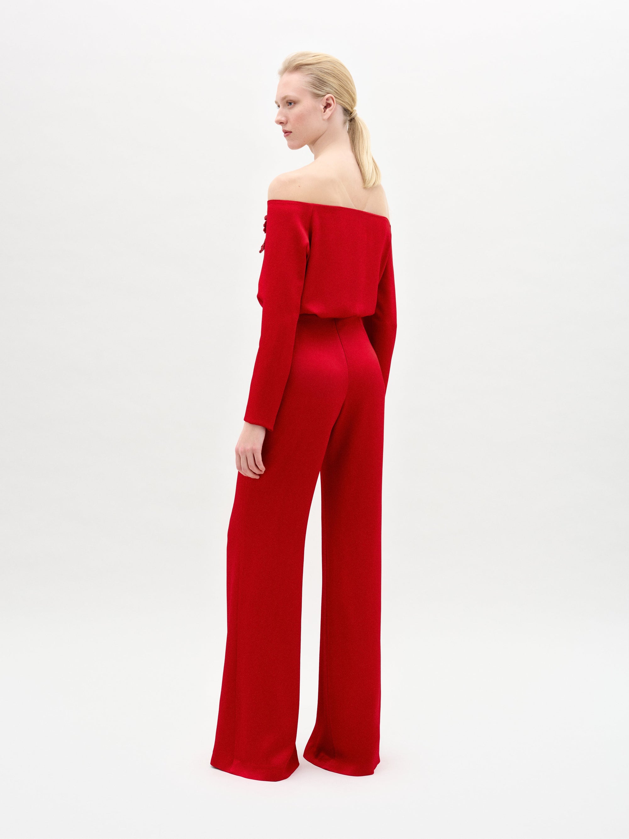 BELINDABLOUSE_PALERMOPANT-ROUGE_BACK_HolidayCapsule2025