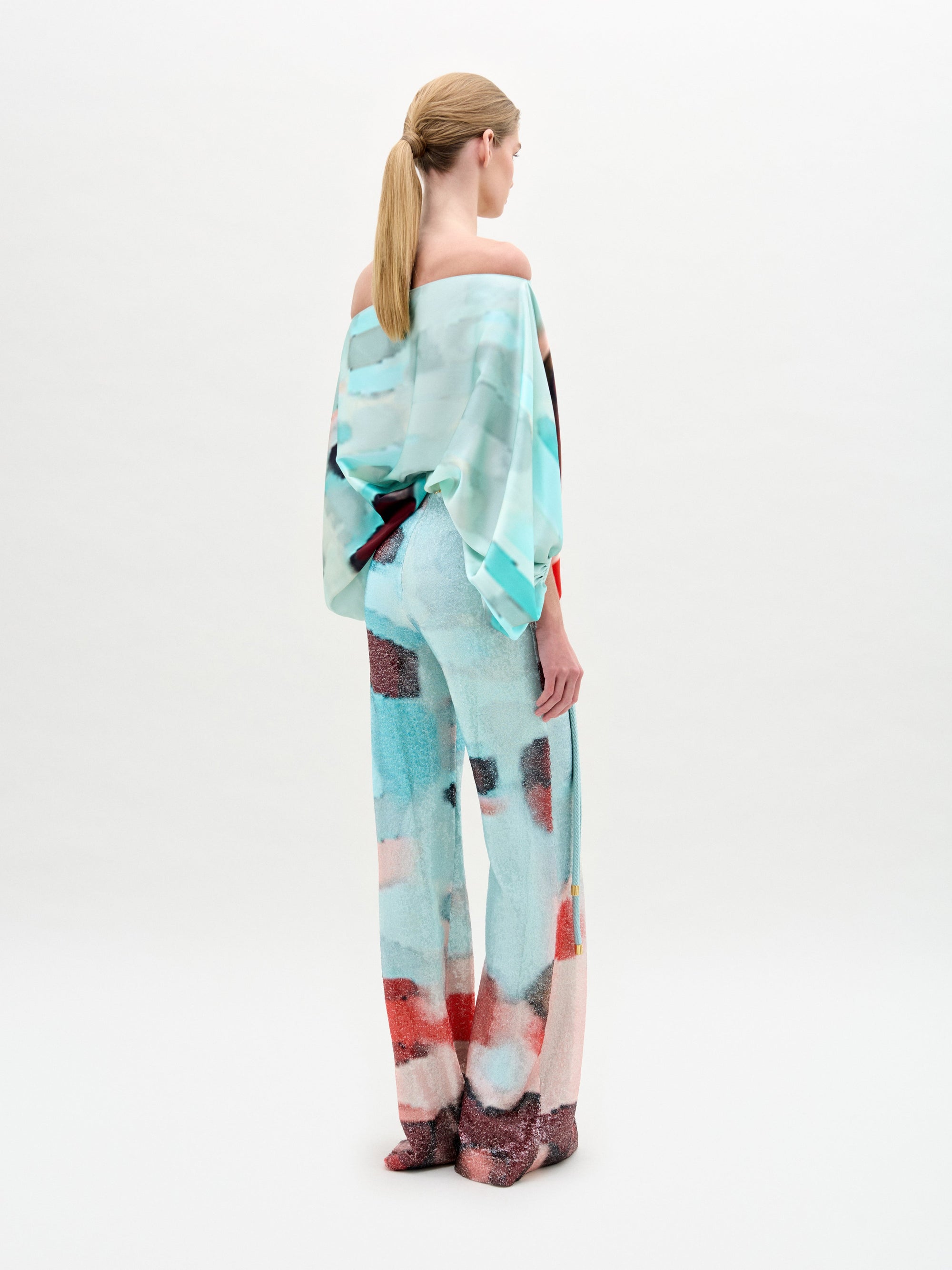 BELLAGIOBLOUSE-AQUAWATERCOLOR_DALALPANT-AQUAWATERCOLOR_BACK_PRE-FALL2025