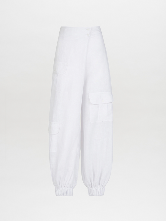 These white cargo pants feature multiple pockets and are perfect for a casual Brandon Pant White Linen outfit.