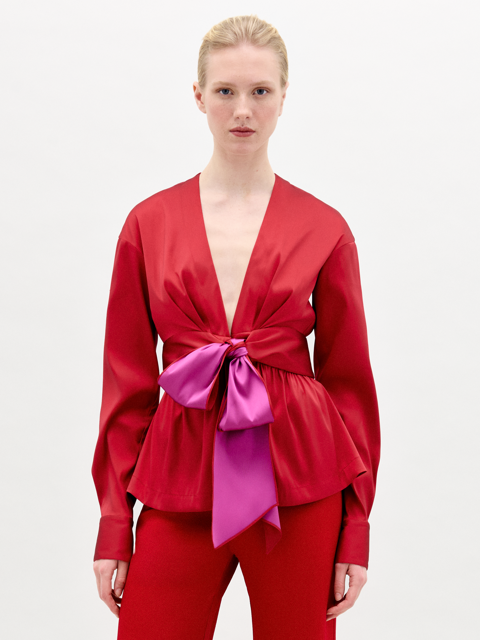 SAANVIBLOUSE-ROUGE_FRONT_HolidayCapsule2025