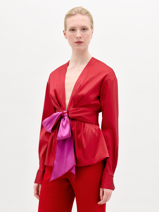 SAANVIBLOUSE-ROUGE_SIDE_HolidayCapsule2025