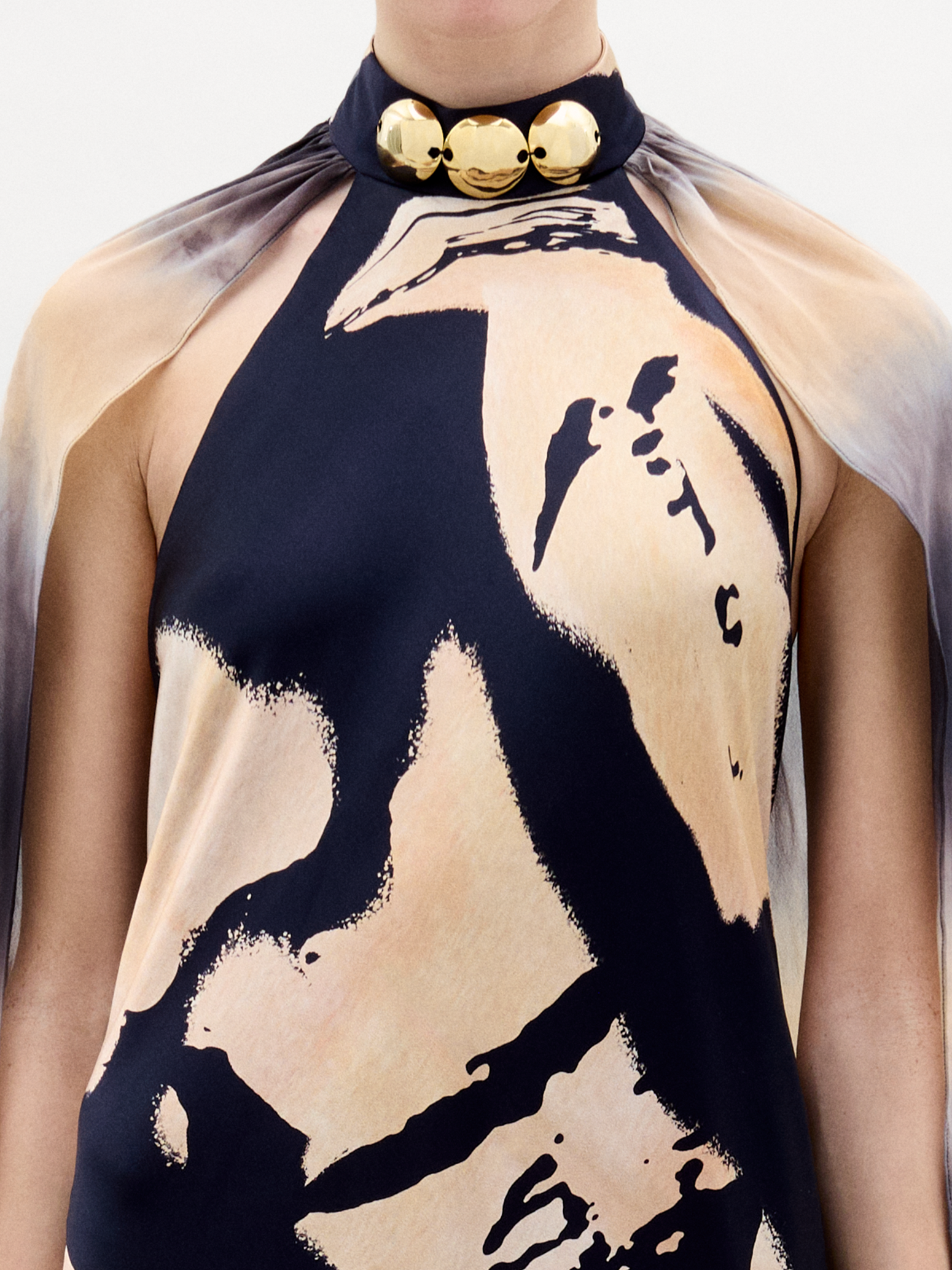 SABINADRESS-BLACKBEIGEABSTRACT_BACK_HolidayCapsule2025