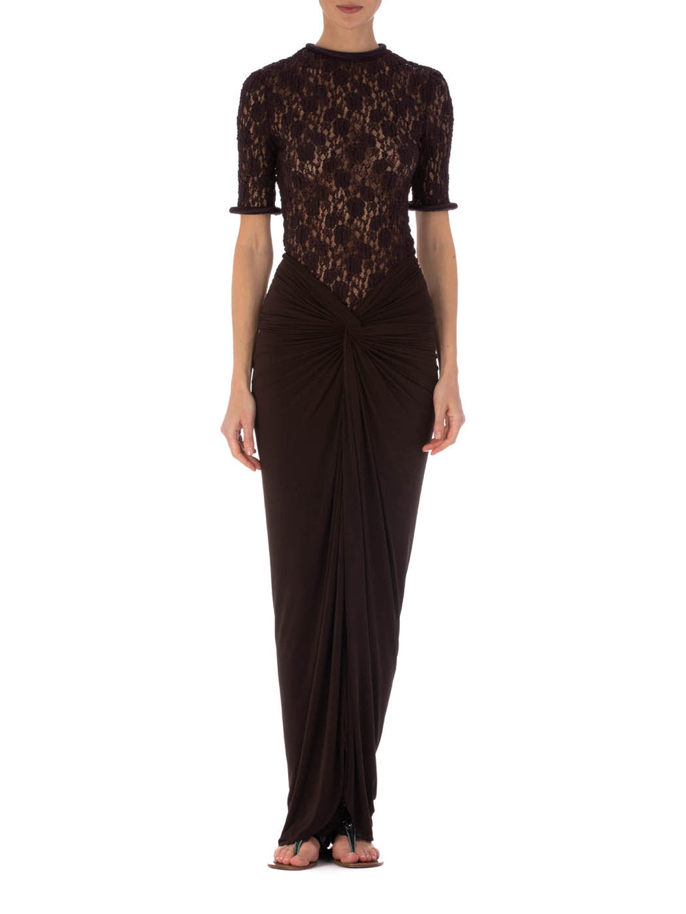 Venecia T-Shirt Brown with short sleeves displayed on a mannequin, featuring a floral pattern and solid cuffs.