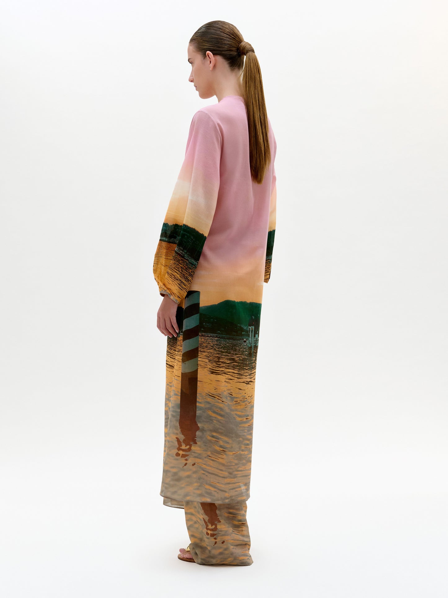 Yanil Robe