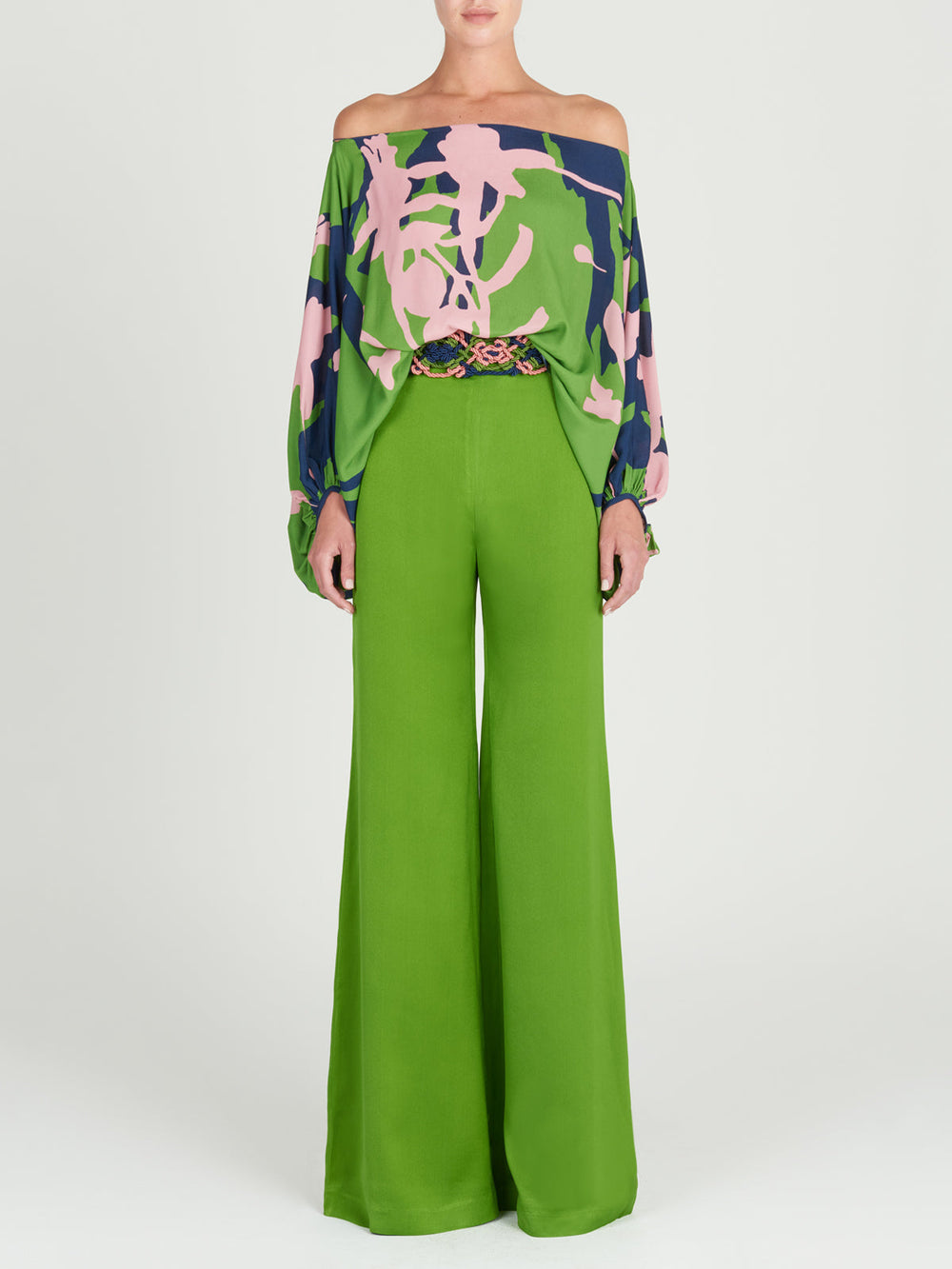 A figure-favorable Bellagio Blouse Verdi Pink Blossom Burst with a romantic sleeve.